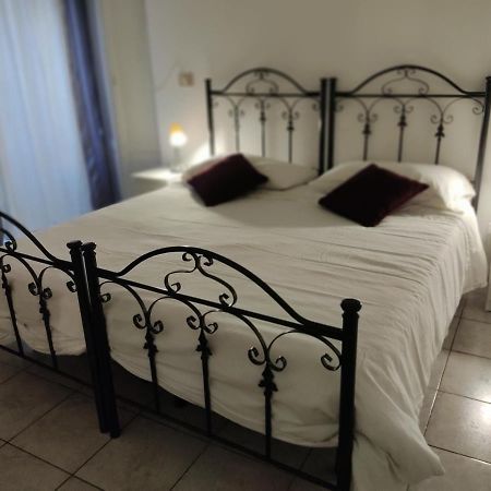 Crispi Accomodation B&B Катания Экстерьер фото
