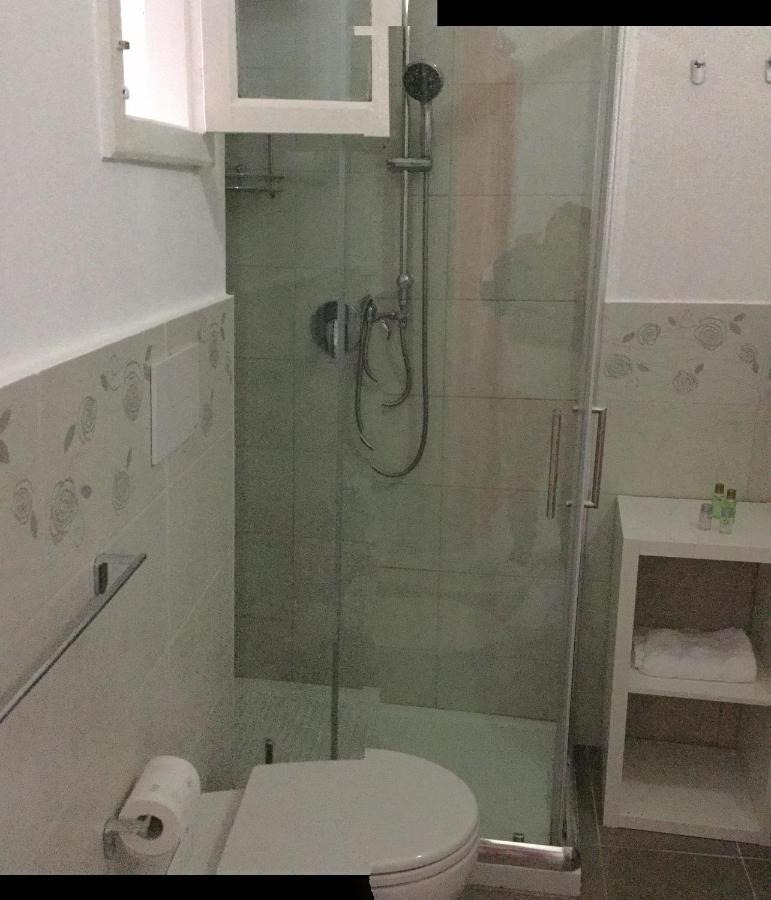 Crispi Accomodation B&B Катания Экстерьер фото