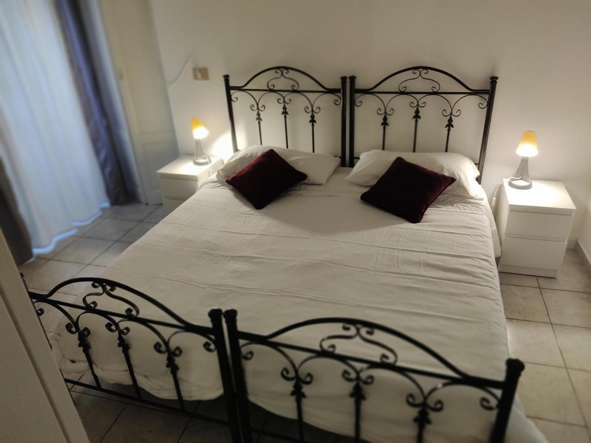 Crispi Accomodation B&B Катания Экстерьер фото